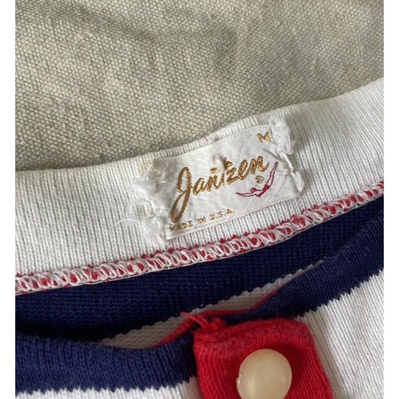 Vintage 40s/50s Jantzen nautical striped knit top w/ MOP buttons - Picture 4 of 6